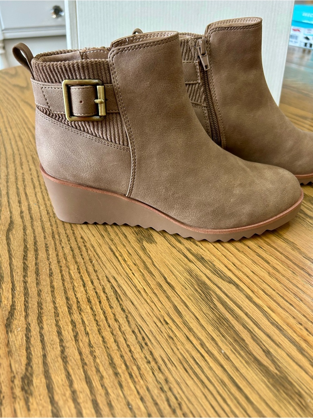 Life Stride Zayne Wedge Boots, Mushroom, size 6.5